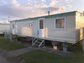 Fantasy Island and Beach 6 Berth